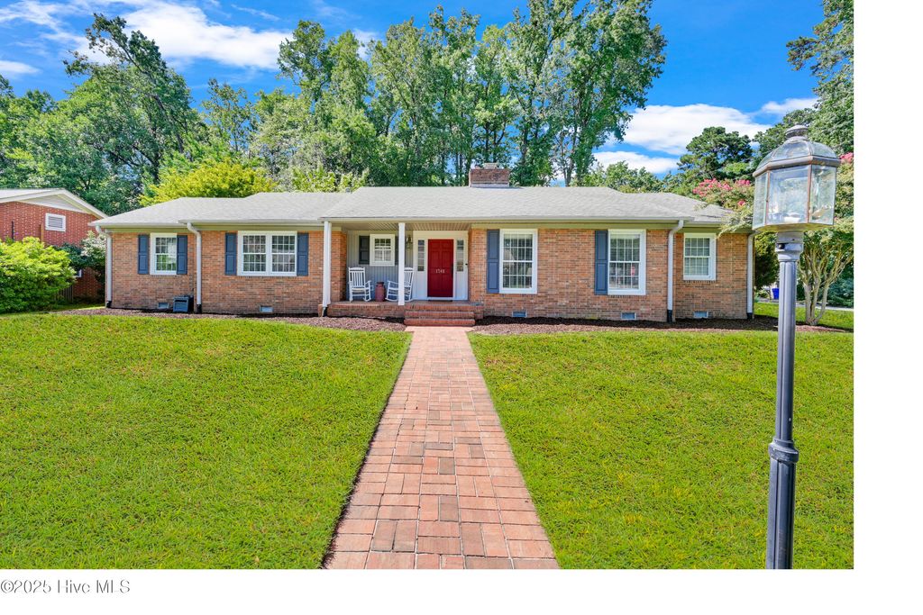 Photo of 1748 Beaumont Drive, Greenville, NC 27858 (MLS # 100527830)
