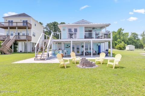 A home in Sneads Ferry