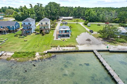 A home in Sneads Ferry