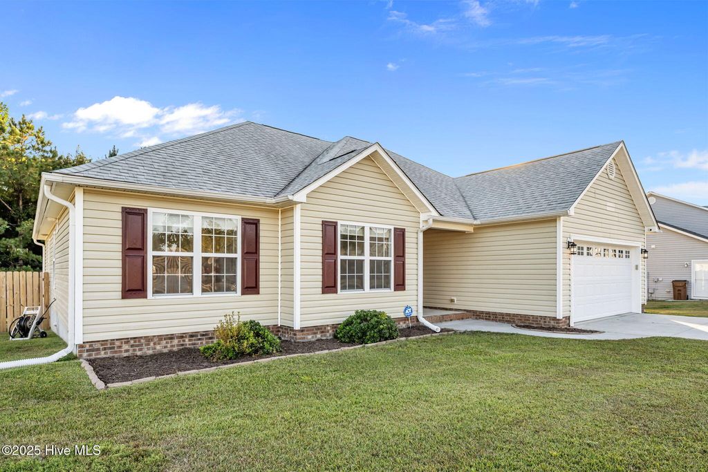 Photo of 508 Pebble Spruce Court, Jacksonville, NC 28546 (MLS # 100532691)