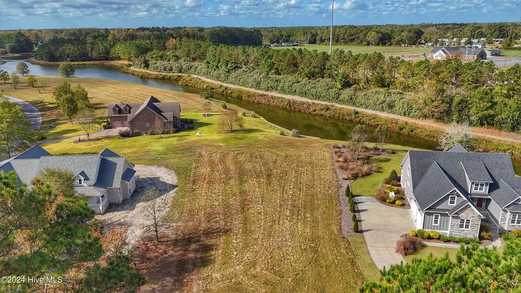 Photo of 124 W Winding Way, Wallace, NC 28466 (MLS # 100474643)