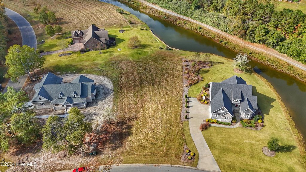 Photo of 124 W Winding Way, Wallace, NC 28466 (MLS # 100474643)