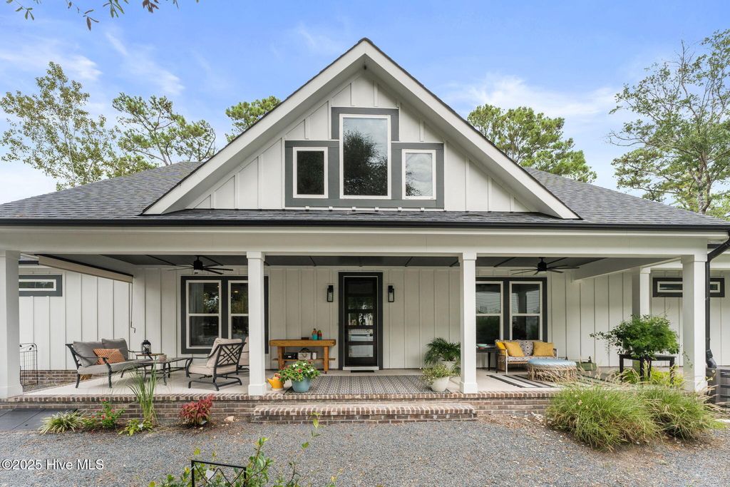 Photo of 110 Highland Park Park, Southport, NC 28461 (MLS # 100528338)