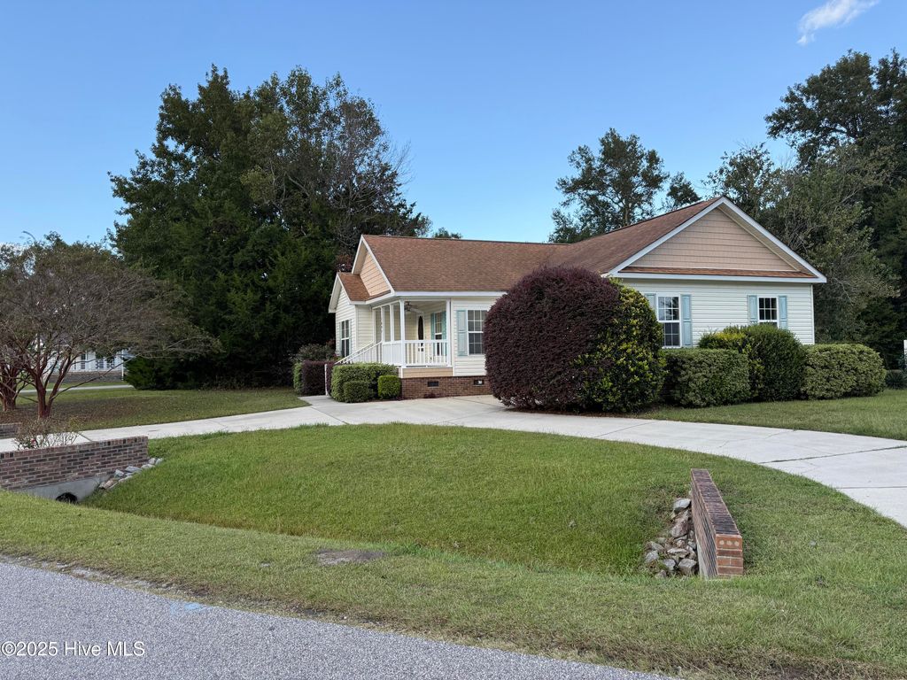 Photo of 1094 Clubview Lane, Calabash, NC 28467 (MLS # 100534366)