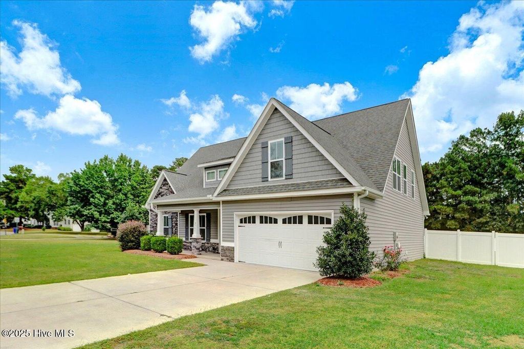 Photo of 3701 E Baywood Lane, Greenville, NC 27834 (MLS # 100534511)