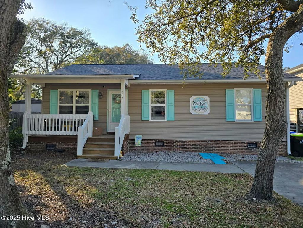 Photo of 135 NE 36th Street, Oak Island, NC 28465 (MLS # 100541304)