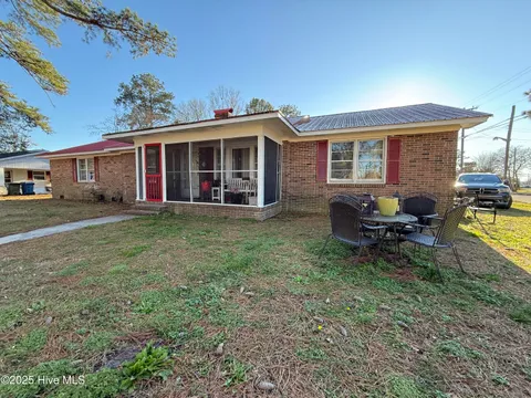 MLS: 100490669