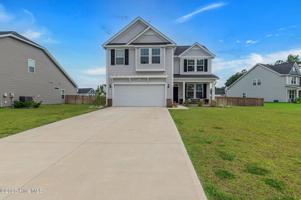 Photo of 206 E Red Head Circle, Sneads Ferry, NC 28460 (MLS # 100526724)
