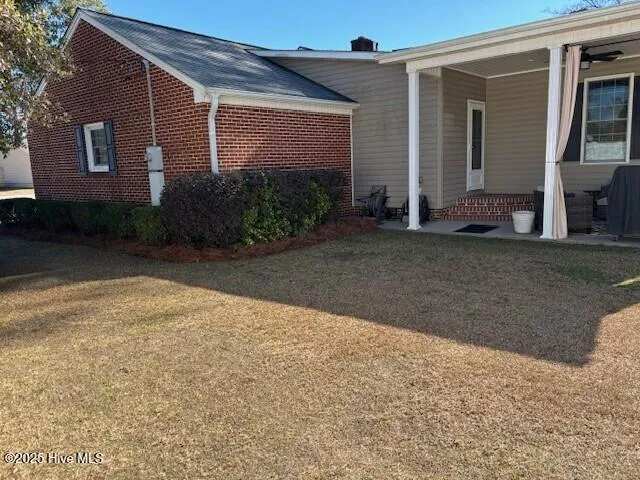 Clinton, North Carolina 28328, United States, 2 Bedrooms Bedrooms, ,2 BathroomsBathrooms,Residential,Pending,14615