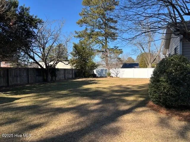 Clinton, North Carolina 28328, United States, 2 Bedrooms Bedrooms, ,2 BathroomsBathrooms,Residential,Pending,14615