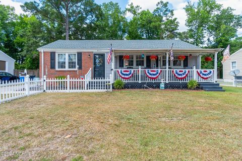 Single Family Residence in Jacksonville NC 817 Barn Street 1.jpg