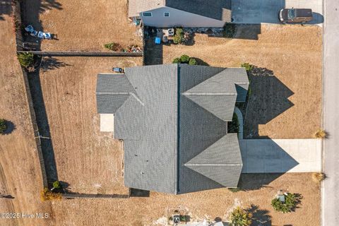 A home in Holly Ridge