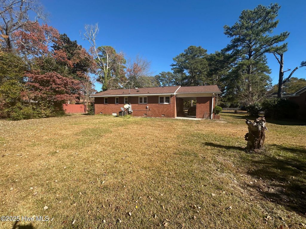 Photo of 803 Pinetree Drive, New Bern, NC 28562 (MLS # 100542263)