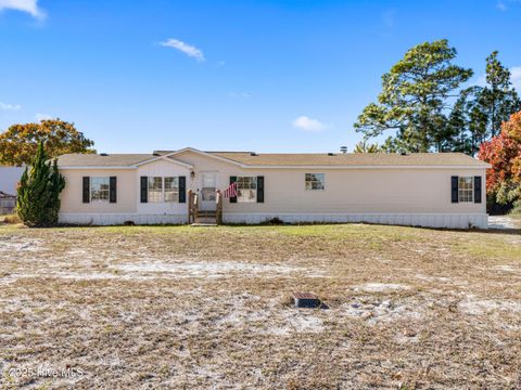 Photo of 307 N Winchester Lane, Hubert, NC 28539 (MLS # 100540090)