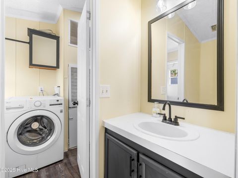 Tiny photo for 307 N Winchester Lane, Hubert, NC 28539 (MLS # 100540090)