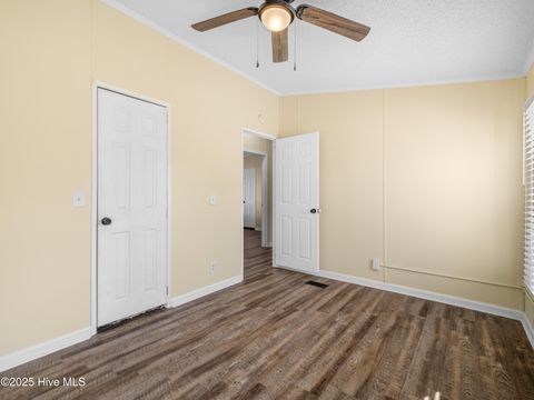 Tiny photo for 307 N Winchester Lane, Hubert, NC 28539 (MLS # 100540090)