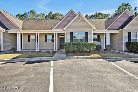 MLS: 100489541