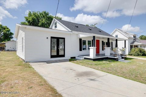Single Family Residence in Stantonsburg NC 304 Saratoga Street 1.jpg