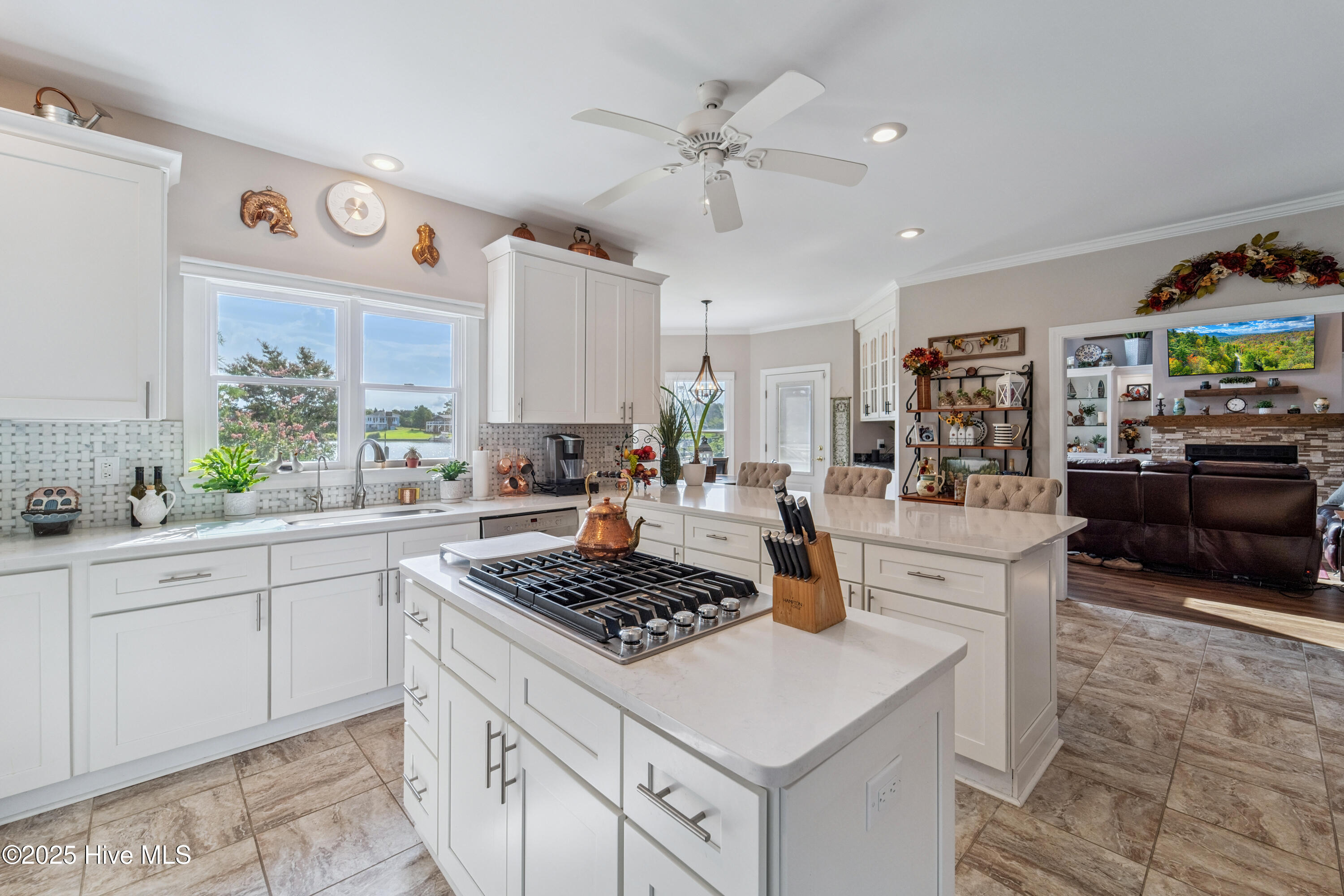 5804 Gondolier Drive