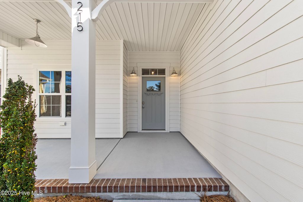 Photo of 215 Hanover Lakes Drive, Wilmington, NC 28401 (MLS # 100539416)