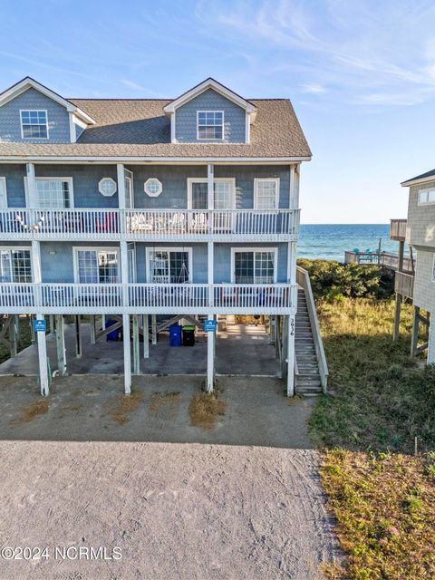 A home in North Topsail Beach