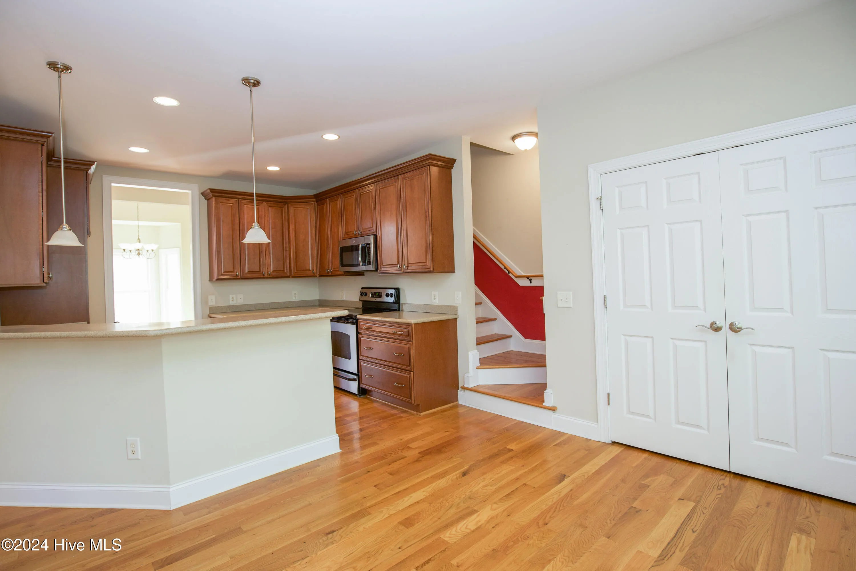 Pinehurst, North Carolina 28374, United States, 4 Bedrooms Bedrooms, ,2 BathroomsBathrooms,Residential,Pending,35323