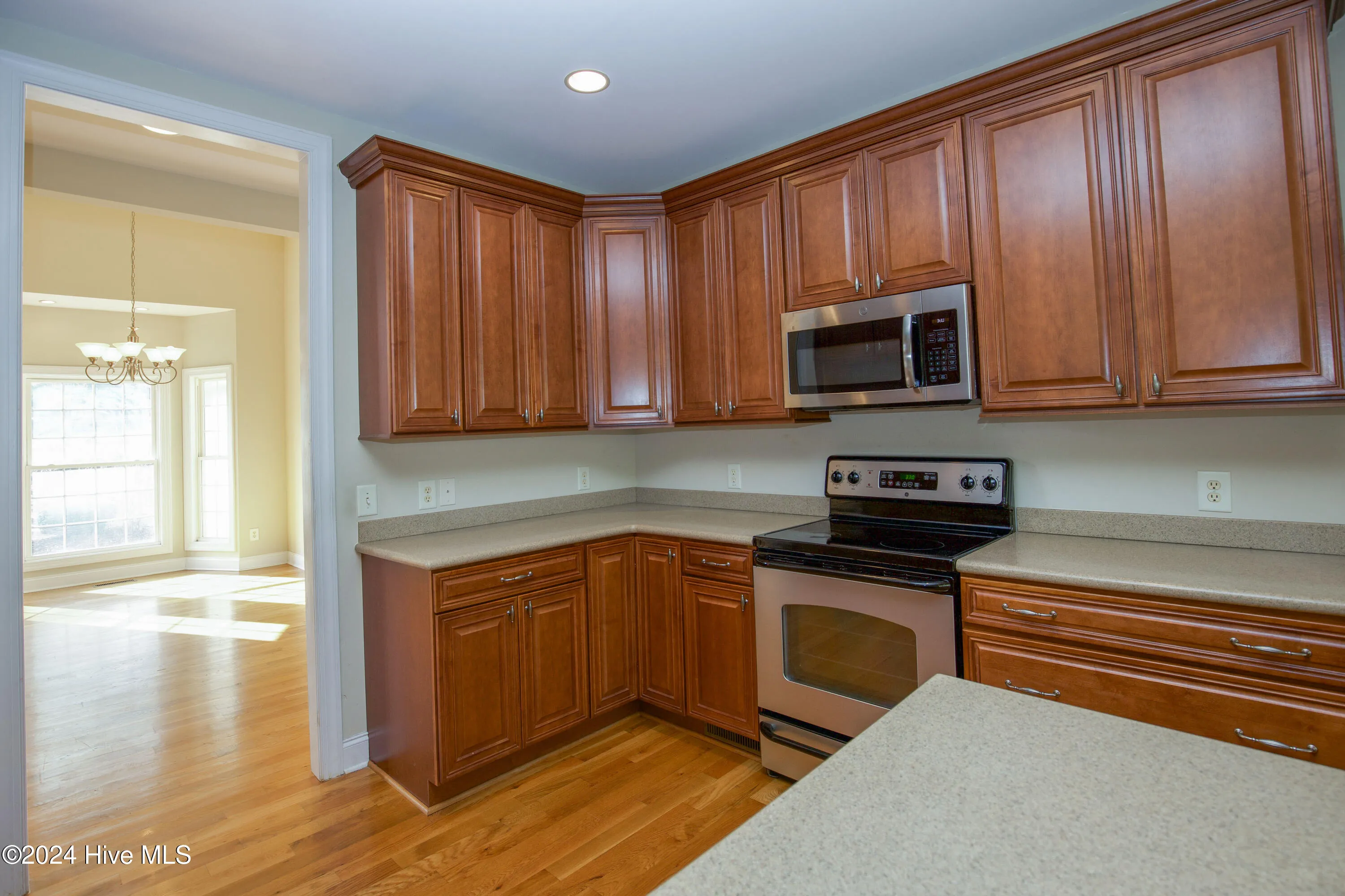 Pinehurst, North Carolina 28374, United States, 4 Bedrooms Bedrooms, ,2 BathroomsBathrooms,Residential,Pending,35323