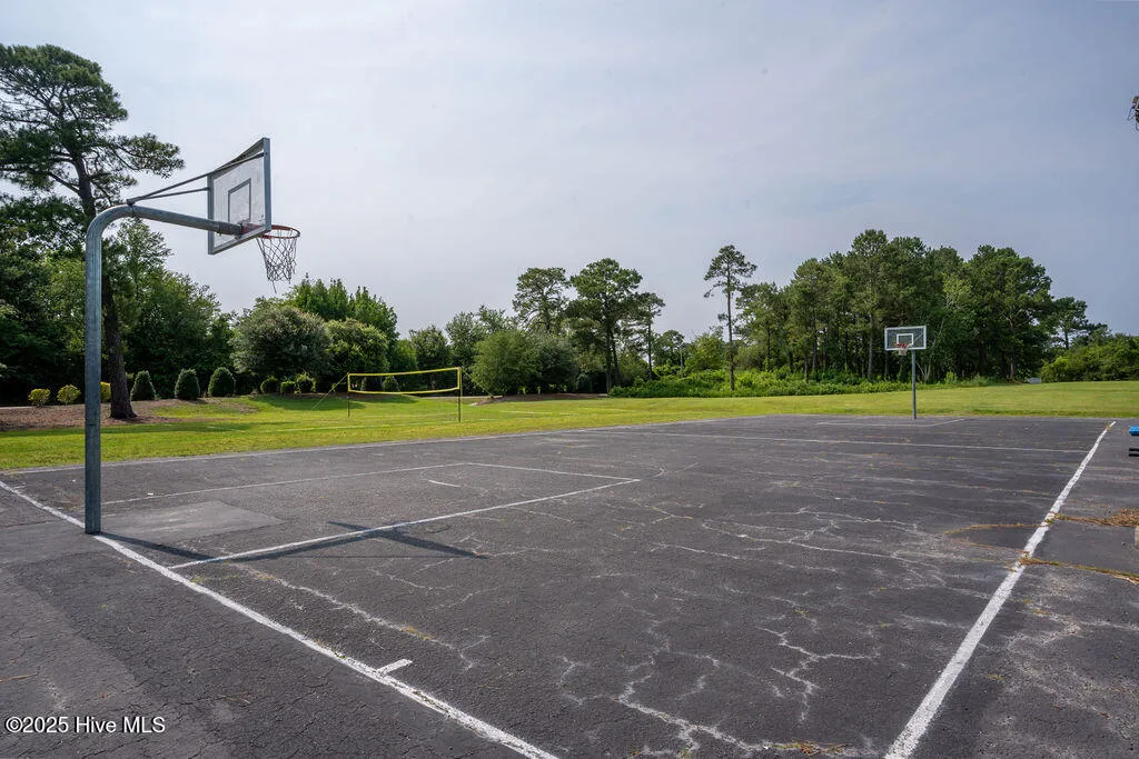 Wilmington, North Carolina 28405, United States, 3 Bedrooms Bedrooms, ,2 BathroomsBathrooms,Residential,Pending,143504