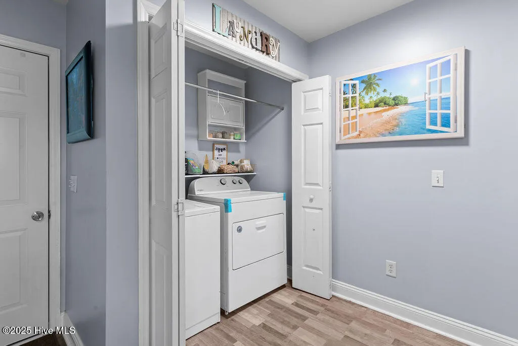 Wilmington, North Carolina 28405, United States, 3 Bedrooms Bedrooms, ,2 BathroomsBathrooms,Residential,Pending,143504