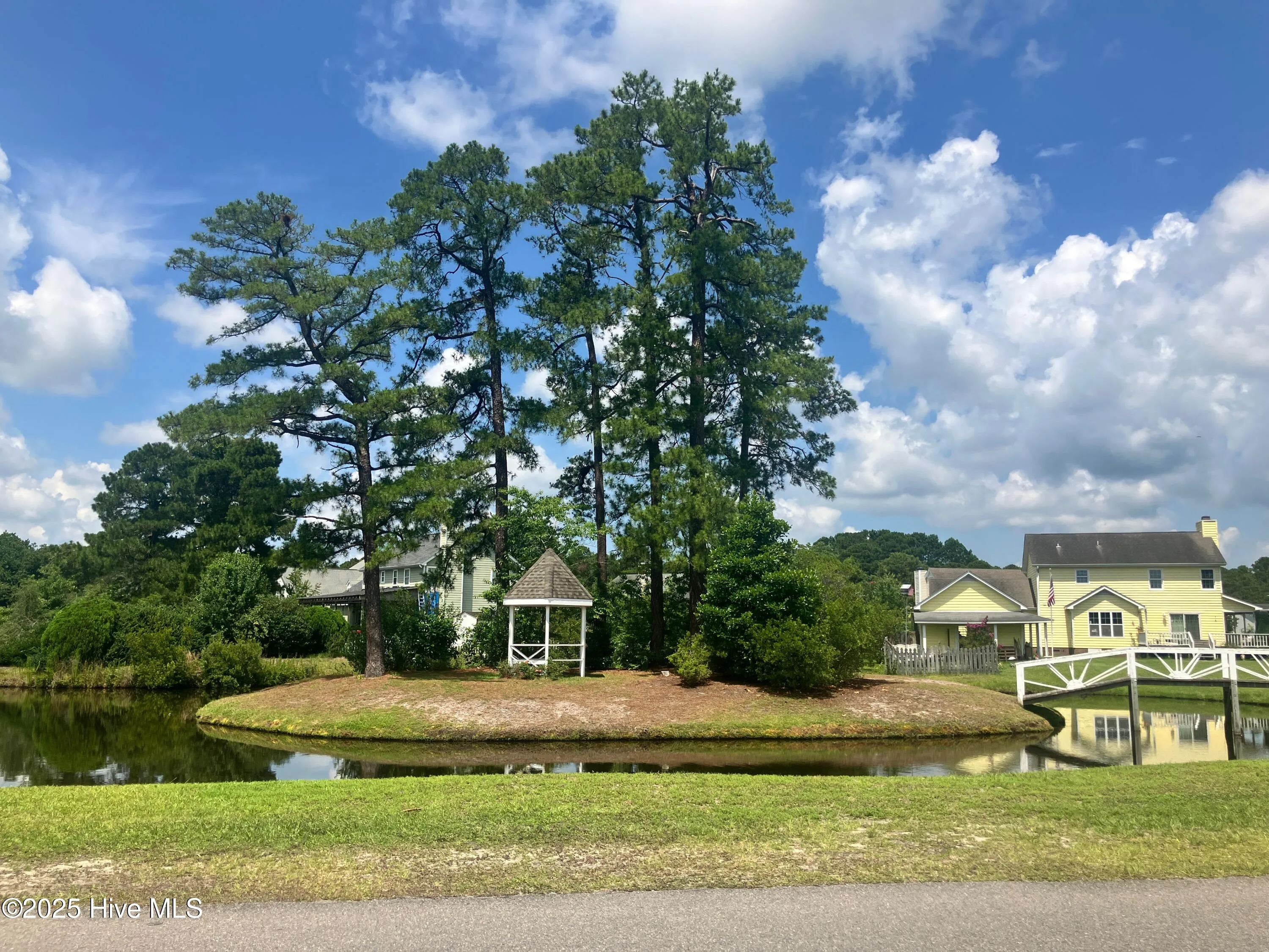 Wilmington, North Carolina 28405, United States, 3 Bedrooms Bedrooms, ,2 BathroomsBathrooms,Residential,Pending,143504