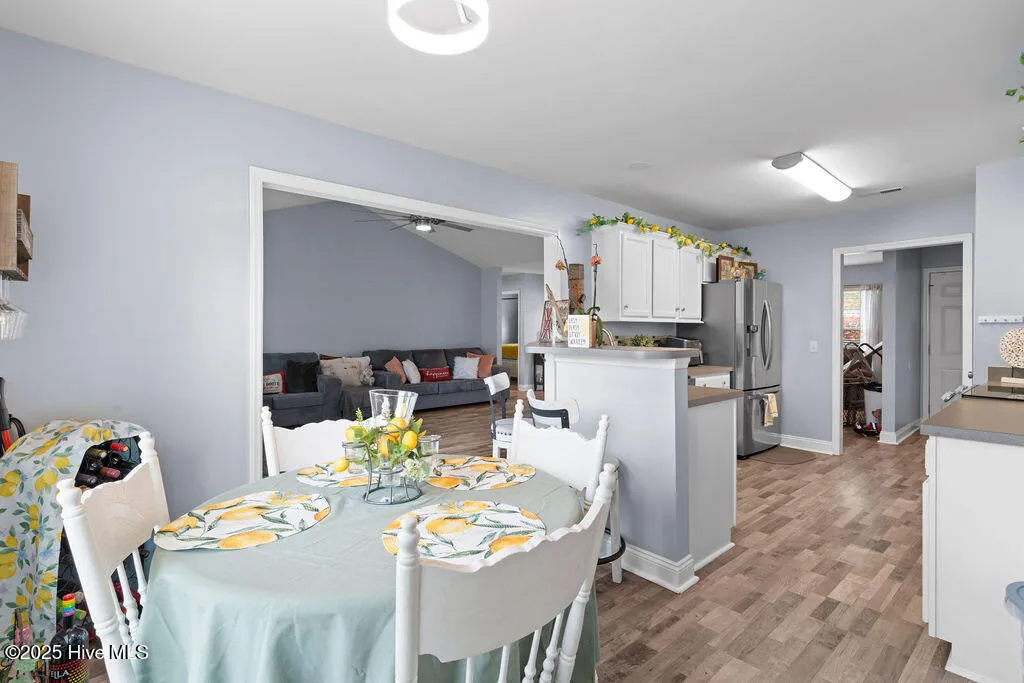 Wilmington, North Carolina 28405, United States, 3 Bedrooms Bedrooms, ,2 BathroomsBathrooms,Residential,Pending,143504