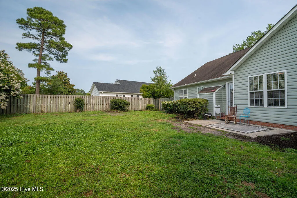 Wilmington, North Carolina 28405, United States, 3 Bedrooms Bedrooms, ,2 BathroomsBathrooms,Residential,Pending,143504