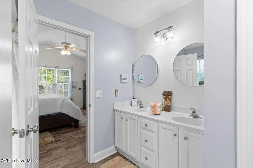 Wilmington, North Carolina 28405, United States, 3 Bedrooms Bedrooms, ,2 BathroomsBathrooms,Residential,Pending,143504