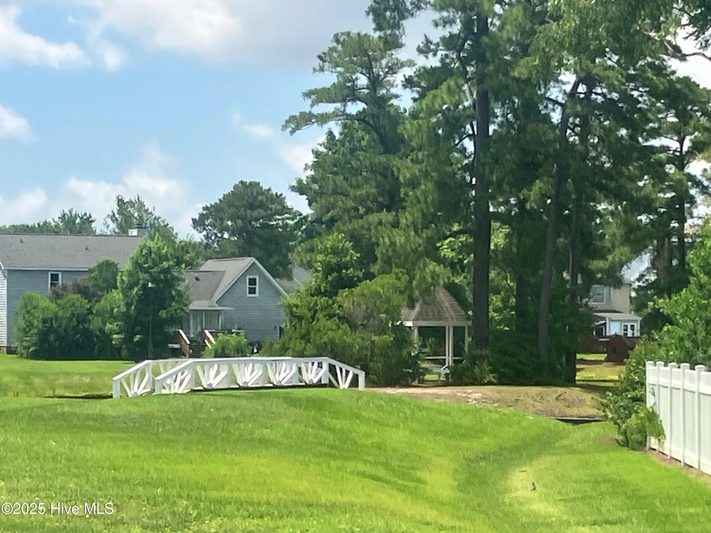 Wilmington, North Carolina 28405, United States, 3 Bedrooms Bedrooms, ,2 BathroomsBathrooms,Residential,Pending,143504