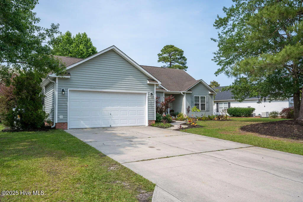 Wilmington, North Carolina 28405, United States, 3 Bedrooms Bedrooms, ,2 BathroomsBathrooms,Residential,Pending,143504