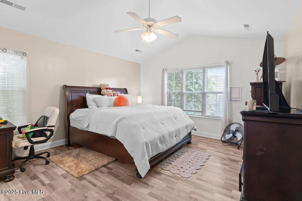 Wilmington, North Carolina 28405, United States, 3 Bedrooms Bedrooms, ,2 BathroomsBathrooms,Residential,Pending,143504