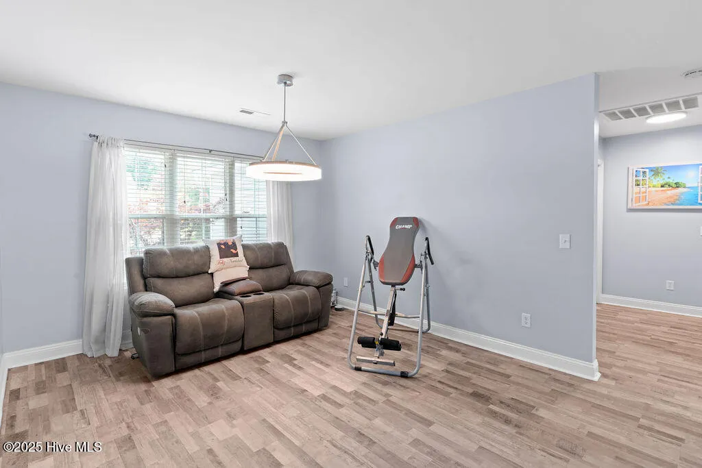 Wilmington, North Carolina 28405, United States, 3 Bedrooms Bedrooms, ,2 BathroomsBathrooms,Residential,Pending,143504