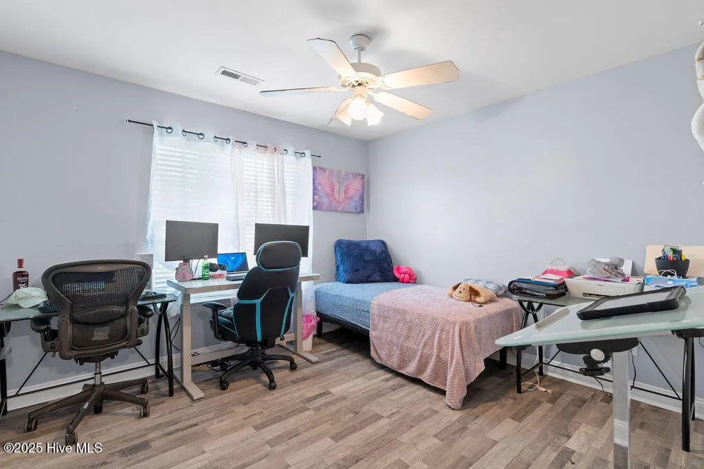 Wilmington, North Carolina 28405, United States, 3 Bedrooms Bedrooms, ,2 BathroomsBathrooms,Residential,Pending,143504