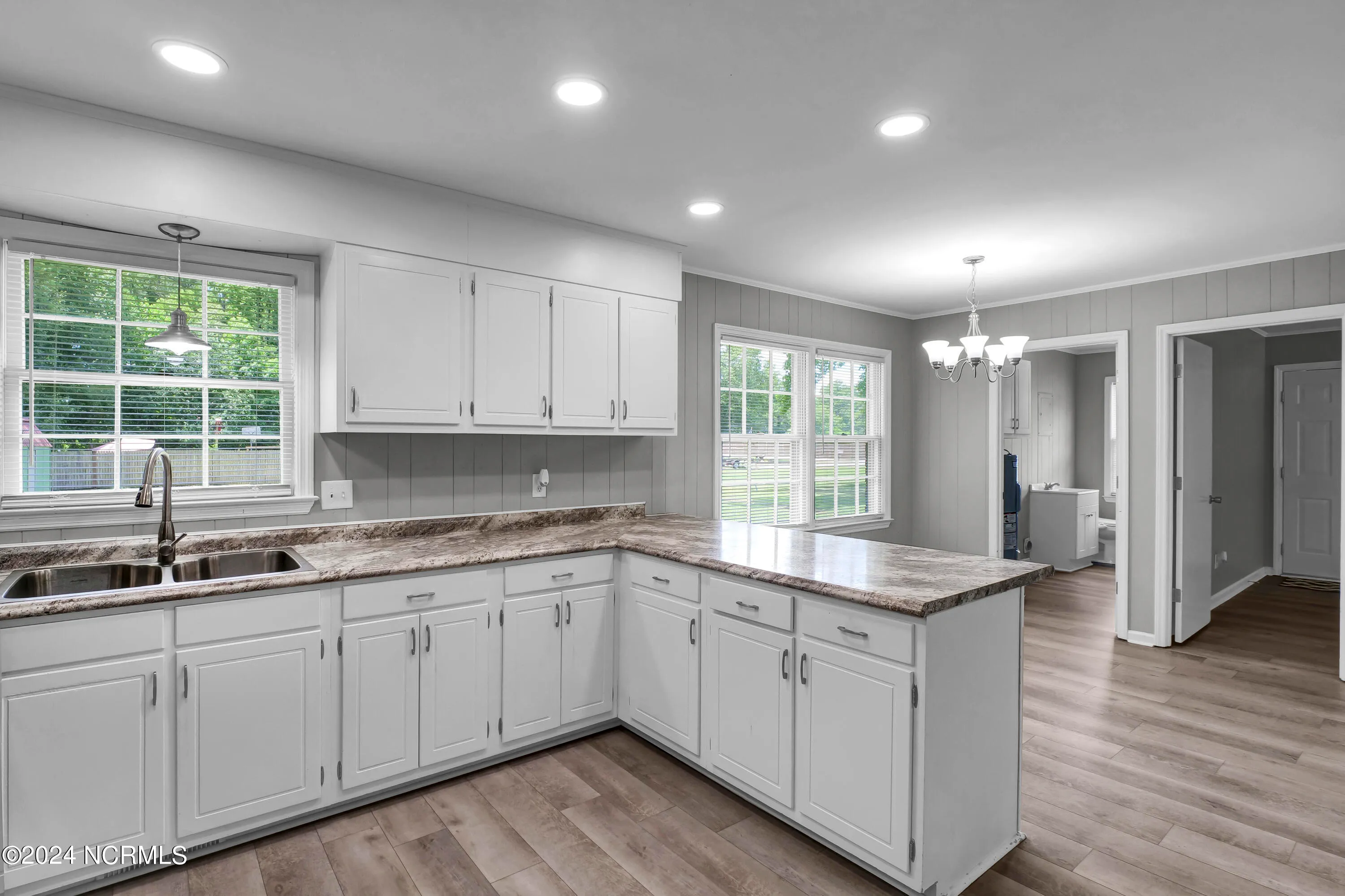 Burgaw, North Carolina 28425, United States, 3 Bedrooms Bedrooms, ,2 BathroomsBathrooms,Residential,Pending,54813