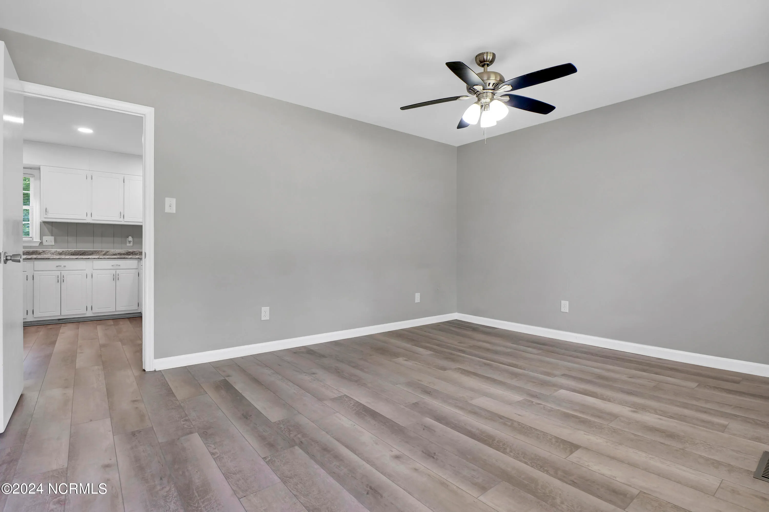 Burgaw, North Carolina 28425, United States, 3 Bedrooms Bedrooms, ,2 BathroomsBathrooms,Residential,Pending,54813