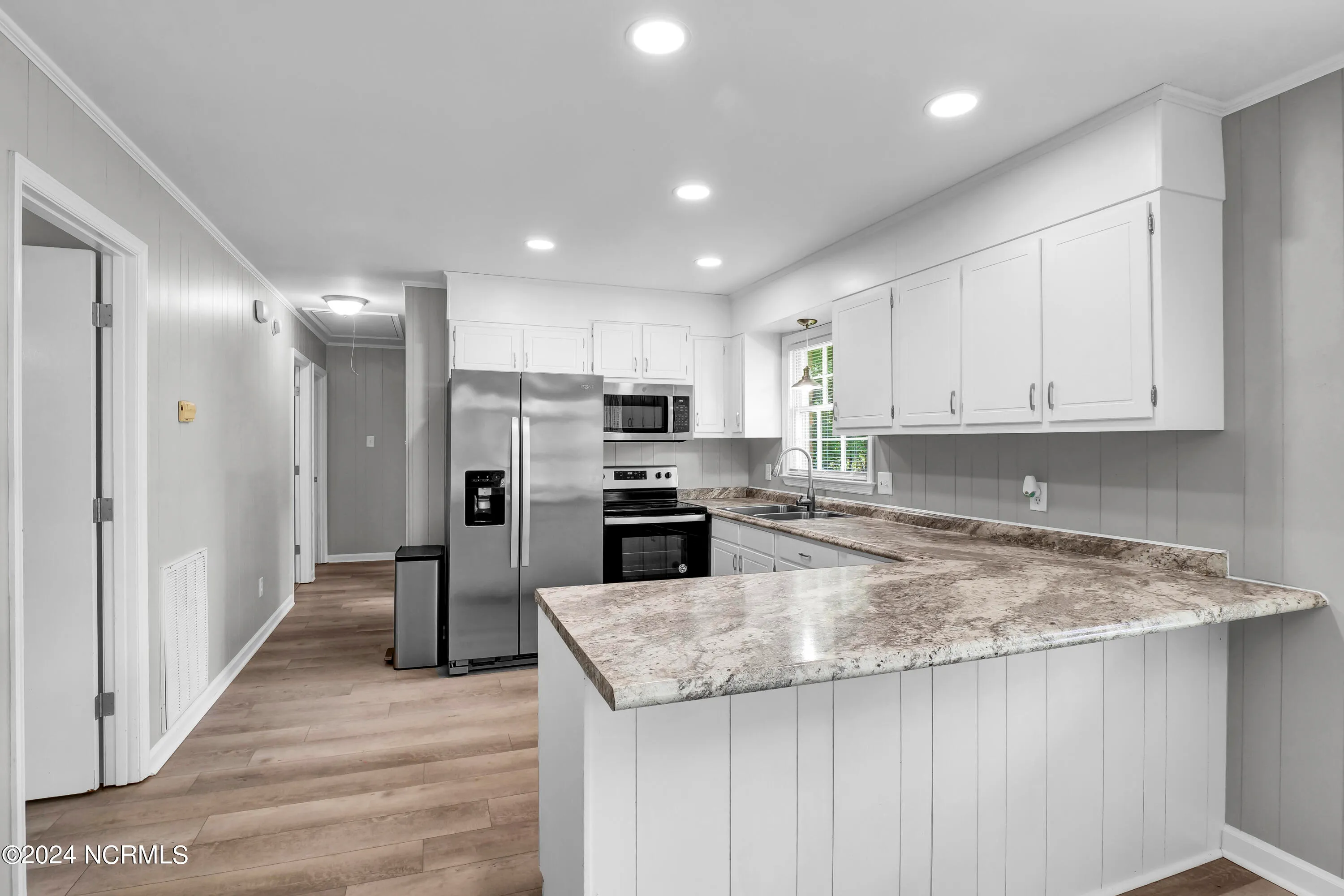 Burgaw, North Carolina 28425, United States, 3 Bedrooms Bedrooms, ,2 BathroomsBathrooms,Residential,Pending,54813