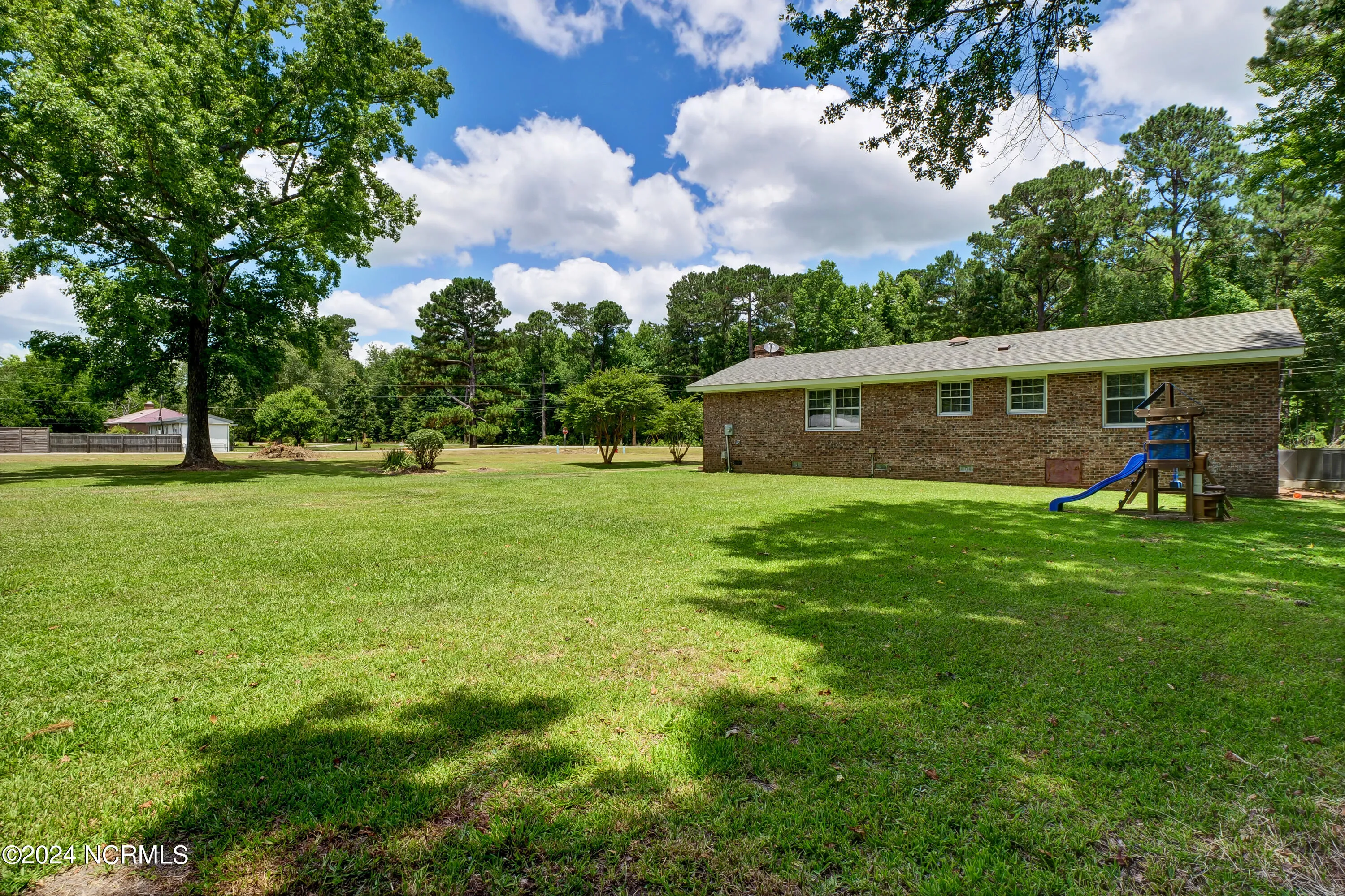 Burgaw, North Carolina 28425, United States, 3 Bedrooms Bedrooms, ,2 BathroomsBathrooms,Residential,Pending,54813