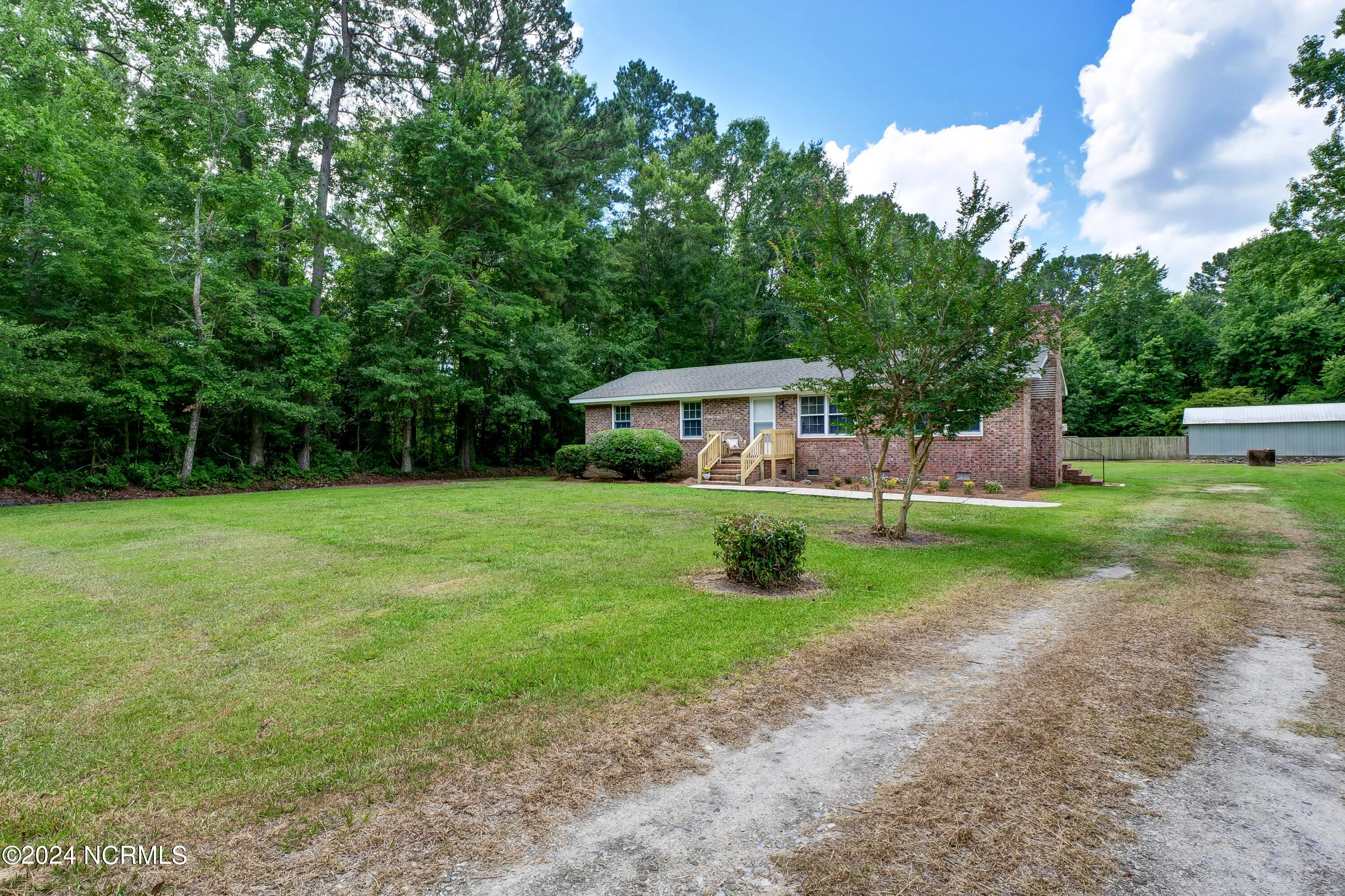 Burgaw, North Carolina 28425, United States, 3 Bedrooms Bedrooms, ,2 BathroomsBathrooms,Residential,Pending,54813