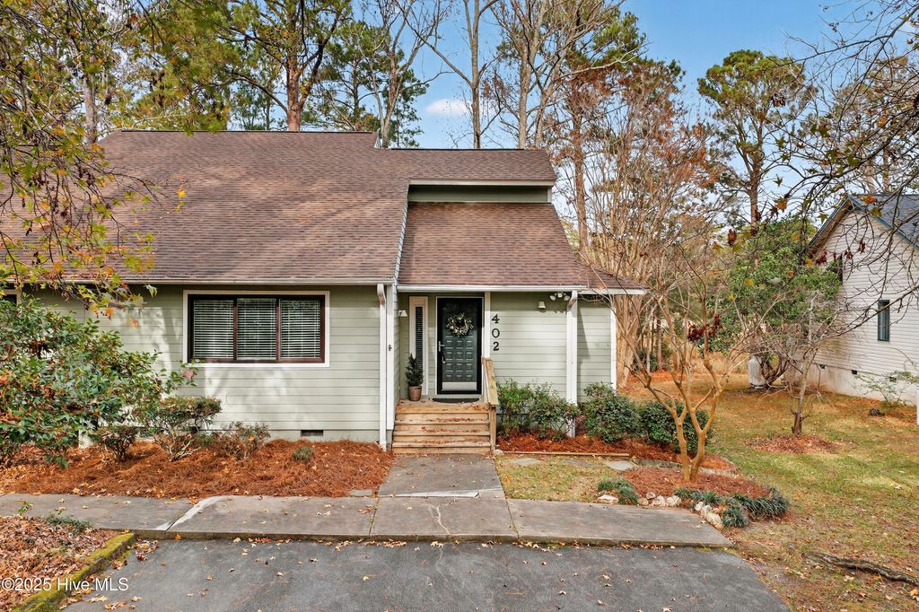 Photo of 402 Crooked Creek Lane #402, Wilmington, NC 28409 (MLS # 100543749)