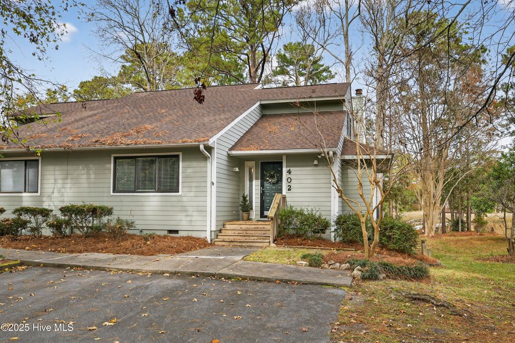 Photo of 402 Crooked Creek Lane #402, Wilmington, NC 28409 (MLS # 100543749)
