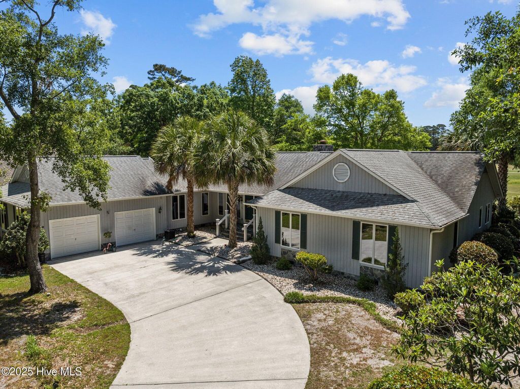 Photo of 1653 Carriage Place SW, Ocean Isle Beach, NC 28469 (MLS # 100524429)