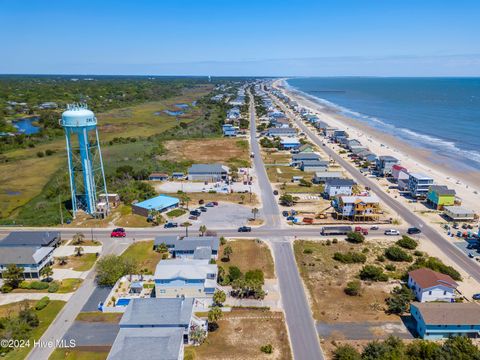 A home in Oak Island