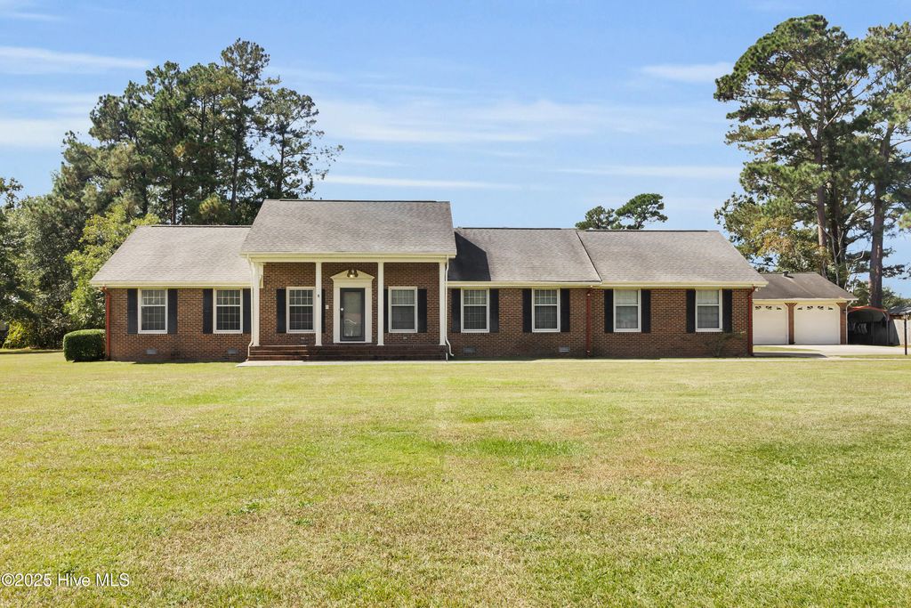 Photo of 892 Chair Road, New Bern, NC 28560 (MLS # 100543886)