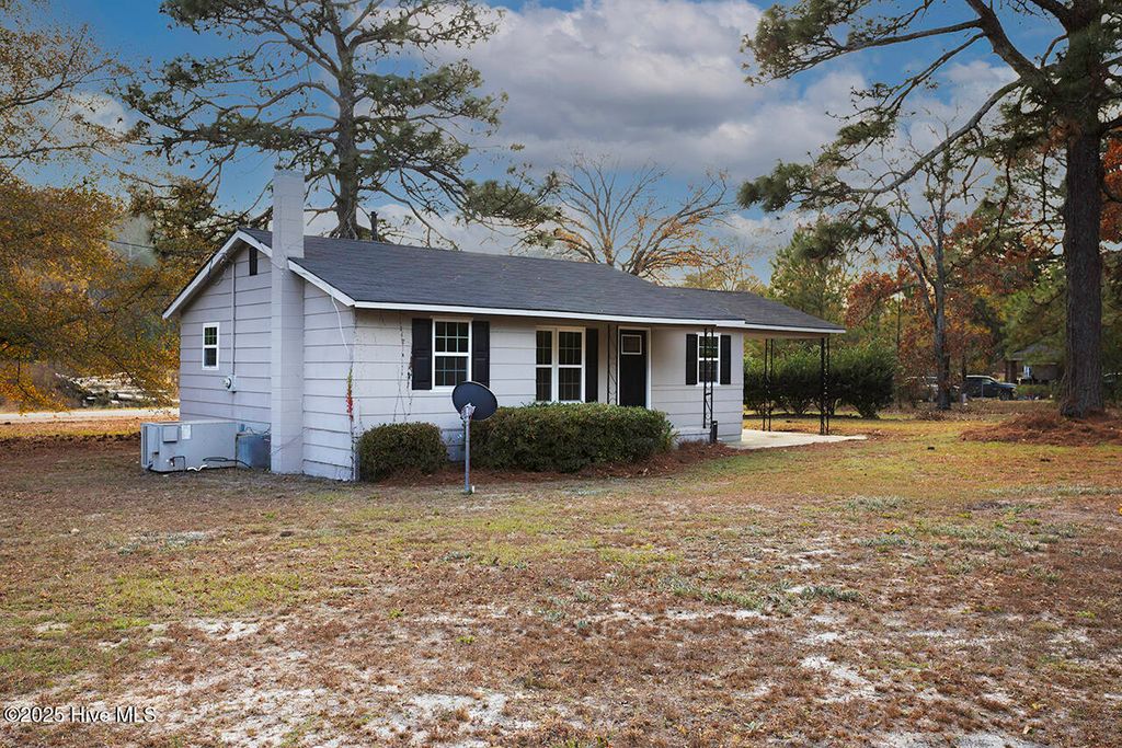 Photo of 4050 Doc Bennett Road, Fayetteville, NC 28306 (MLS # 100542479)