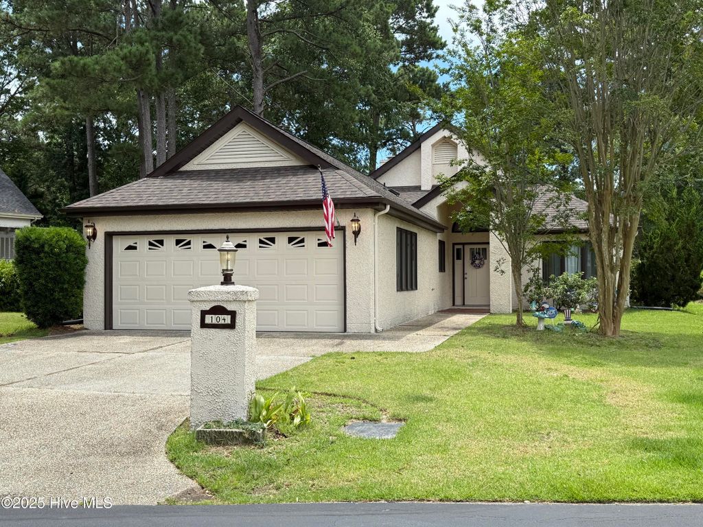 Photo of 104 Rollingwood Circle, Sneads Ferry, NC 28460 (MLS # 100517106)